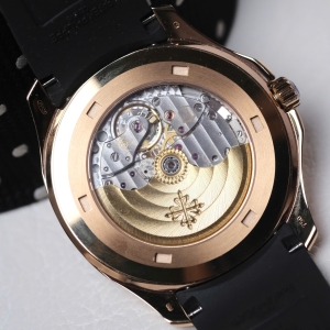 Patek Philippe Aquanaut 5167R-001