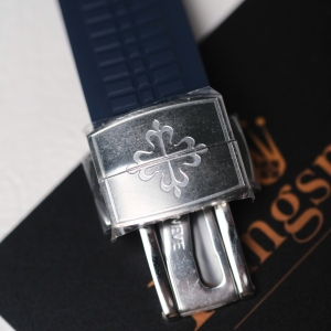 Patek Philippe Aquanaut 5168G-001