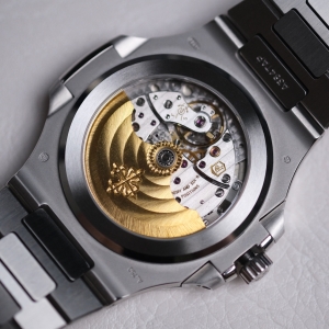 Patek Philippe Nautilus 5811/1G-001