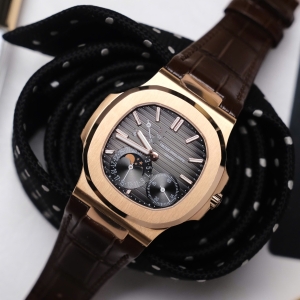 Patek Philippe Nautilus 5712R-001